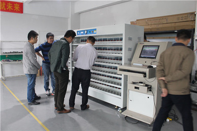 携手共赢，共谋发展 东莞康佳客户莅临环瑞参观电源老化柜